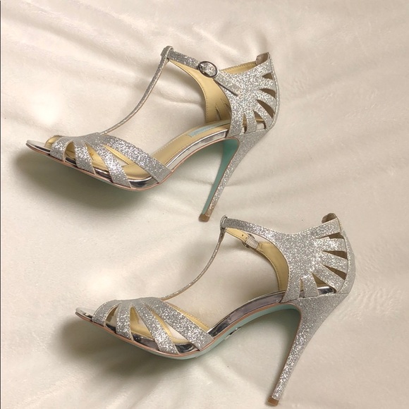 Betsey Johnson silver glitter sparkle Strappyheels - Picture 4 of 8